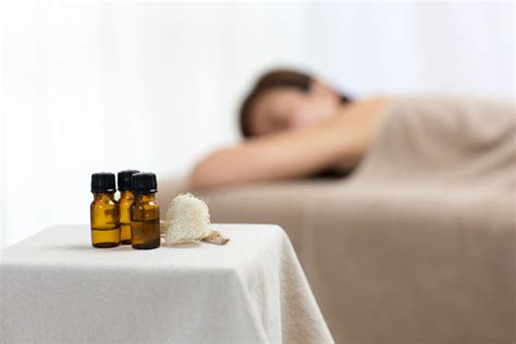 10 Best Essential Oils for Sleep - Moda Bella Vida