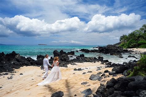 Ancient Hawaiian Weddings: Maui Wedding Planner Maui Beach Weddings