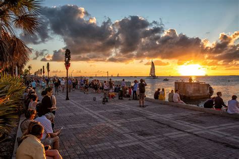 Mallory Square Sunset - Earth Trekkers