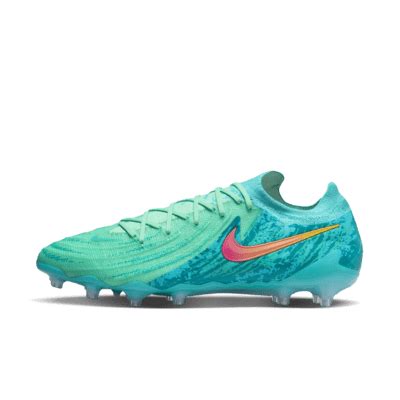 Nike Phantom GX 2 Elite LV8 AG Low-Top Football Boot. Nike FI