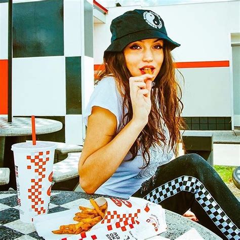 Checkers - Miami | Restaurant - Fast Food