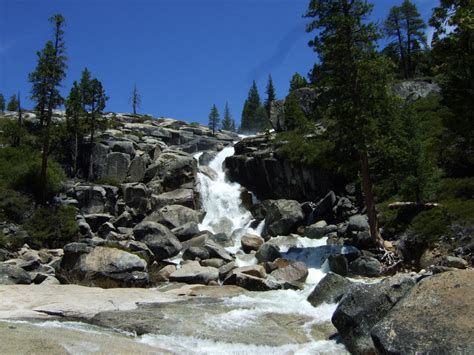 6 Must-See Waterfall Hiking Destinations in California