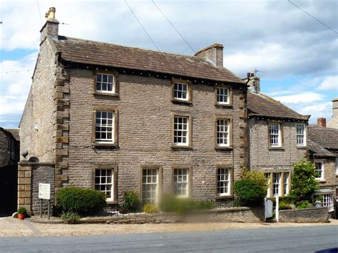 Middleham houses [14] © Michael Dibb cc-by-sa/2.0 :: Geograph Britain and Ireland