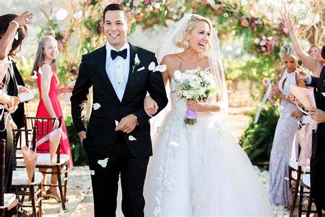 Anna Camp and Skylar Astin's Wedding Cake Photo