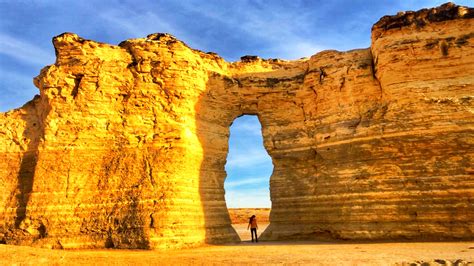 Monument Rocks, Kansas | Cretaceous Chalk Cliffs in the Middle of the ...