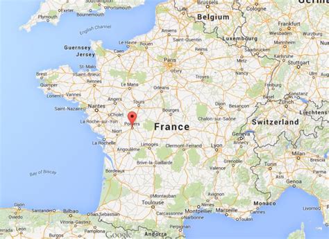 Where is Poitiers on map of France - World Easy Guides