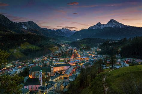 Bavarian Mountain Valley Cityscape HD Wallpaper