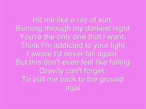 Beyoncé - halo (lyrics) - YouTube