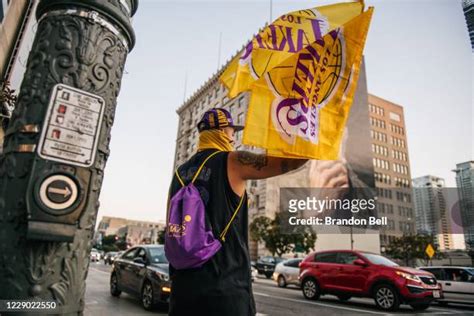 Lakers Fans Staples Center Photos and Premium High Res Pictures - Getty ...