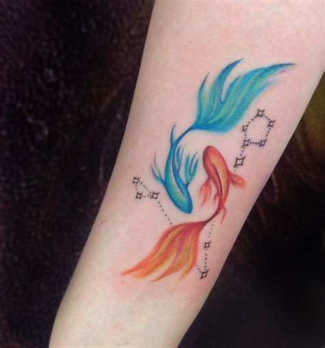 Zodiac sign pisces tattoo | Тату на животе, Маленькие татуировки, Тату ...