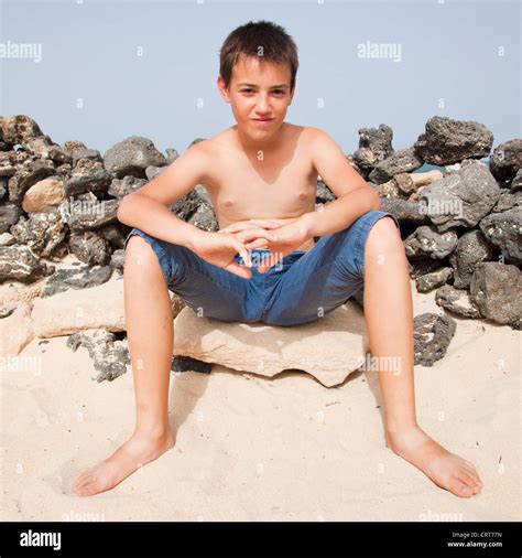 Pre teen caucasian boy making hi-res stock photography and images - Alamy