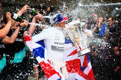 The power of 10 -- How Lewis Hamilton won world title | CNN