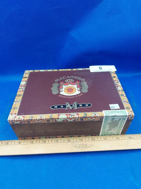 VINTAGE CIGAR BOX W/PENNIES