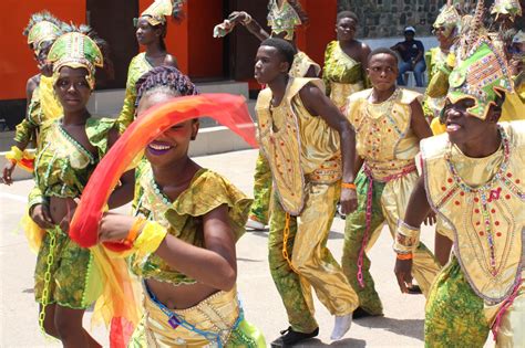 BLOGGER GRACIE: CULTURE, COLOUR, FUN, GLAMOUR, AS LAGOS CARNIVAL 2015 ...