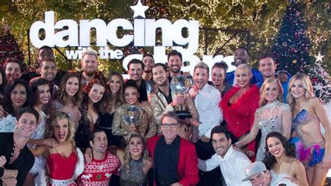 DWTS Cast Member Announces They’re Expecting a Baby! | Heavy.com