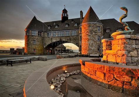 Coast Guard House / Narragansett, Rhode Island (photo by Brian Gagnon ...