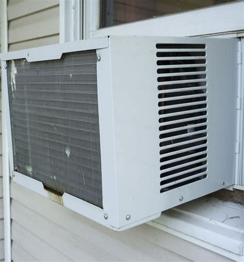 Window Unit Air Conditioner : 4 Best Window AC Units of the Year - HomesFeed / Window air ...