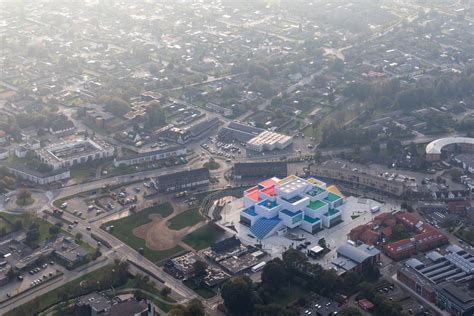 LEGO House in Billund, Denmark by BIG Architects | ÅVONTUURA