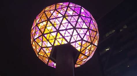 New Yorkers welcome 2022 with Times Square ball drop - YouTube