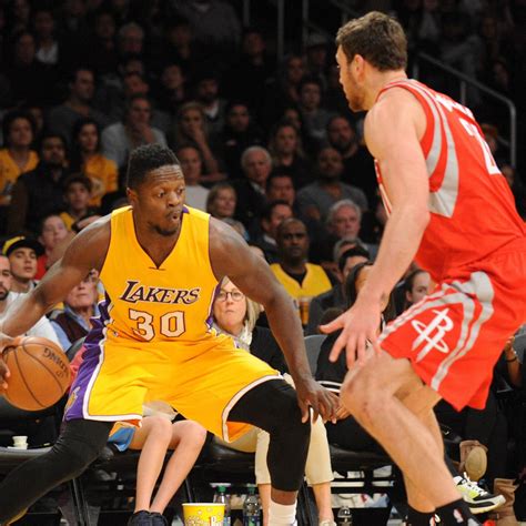 Julius Randle's Struggle off the Bench Is Troublesome for Los Angeles ...