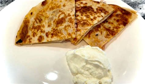 Cheap and Easy Shredded Chicken Quesadilla with Canned Chicken - Meals ...