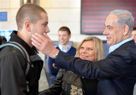 Shine your shoes! Netanyahu's youngest son begins army service ...