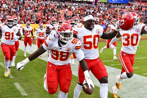 Top 5 NFL Defenses Entering Week 17 | Chiefs Are No Longer Patrick Mahomes Or Bust