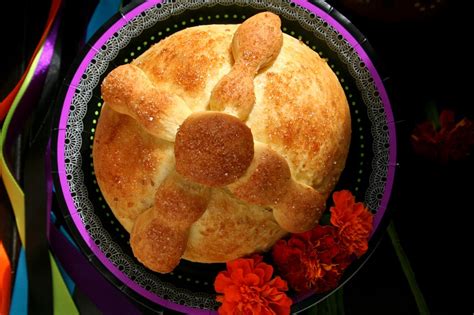 Dia de los Muertos: Pan de Muerto Recipe - Latino Foodie