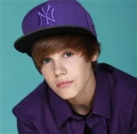 Post a pic of Justin bieber in a blue or pruple hat.!! - Justin Bieber Answers - Fanpop