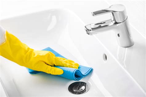 How to Clean Your Bathroom Sink | 🥇 Cleaning Services Denver, CO