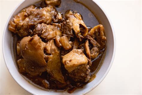 Recipe: Vinegar Pork Trotters - Nomfluence