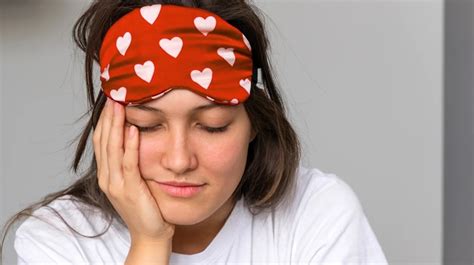 Sleep Mask Benefits: Uses, Types, and More