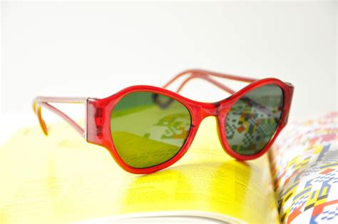 Vintage Red Framed Sunglasses – Haute Juice