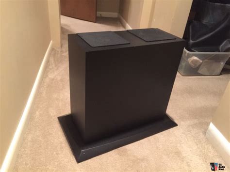 Center speaker stand Photo #2926048 - UK Audio Mart