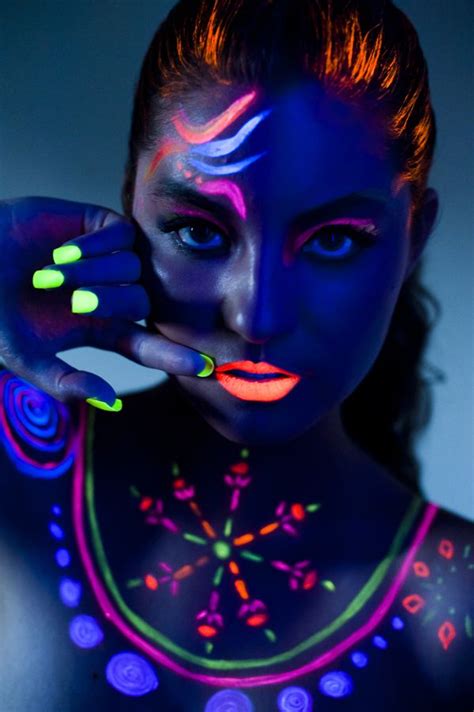 Pin by Sophie Stewart on Glow in dark! | Neon face paint, Uv makeup, Neon painting