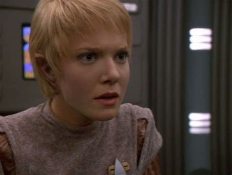 Jennifer Lien in Star Trek: Voyager (1995) | Star trek, Star trek ...