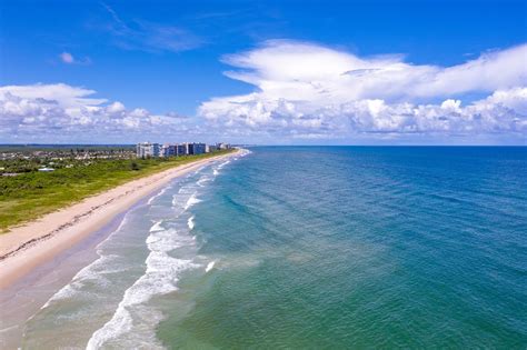 Treasure Coast Beaches: 9 Scenic Spots Near Fort Pierce, Florida