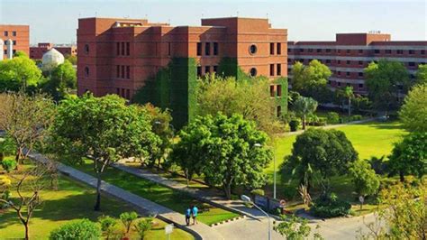 Lahore University of Management Sciences (Lahore, Pakistan) - apply, prices, reviews | Smapse