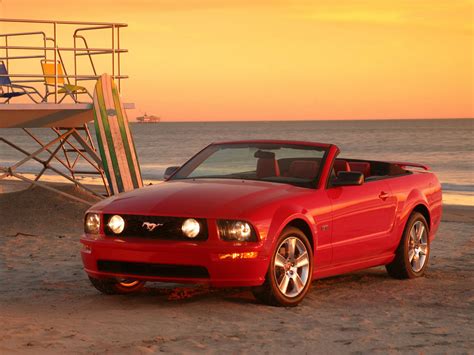 Ford Mustang: Ford Mustang Convertible