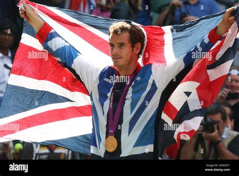 Andy murray wins wimbledon hi-res stock photography and images - Alamy