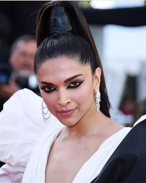 Deepika Padukone wows at Cannes 2019 | Filmfare.com