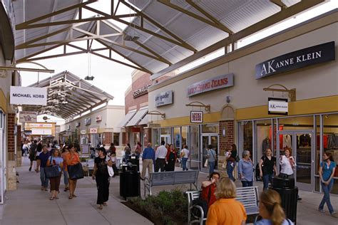 About Houston Premium Outlets® - A Shopping Center in Cypress, TX - A ...