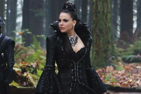 Regina Mills: B*tch Mayor of Storybrooke & Official 'Once Upon a Time ...