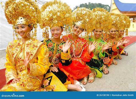 Traditional Dress of Minangkabau Editorial Image - Image of malaysia, minangkabau: 26138190