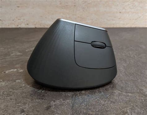 Logitech MX Vertical Review - Latest in Tech