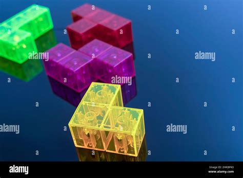 Tetris figure hi-res stock photography and images - Alamy
