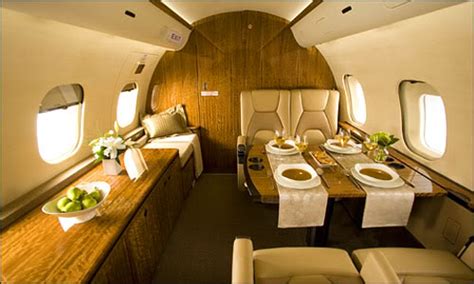 Jet Airlines: bombardier challenger 300 interior