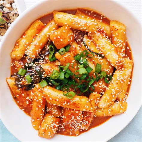 MILD TTEOKBOKKI RECIPE (Non-Vegetarian) - Christie at Home | Tteokbokki recipe, Tteokbokki, Recipes