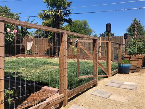 DIY Hog Wire Garden Fence | Diy garden fence, Hog wire fence, Wire fence