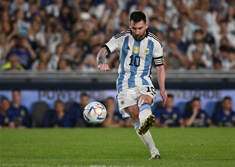 Messi registers 800th career goal as Argentina return to action | Daily ...